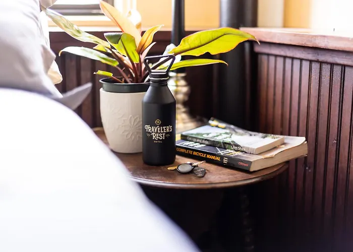 Traveler's Rest Hotel